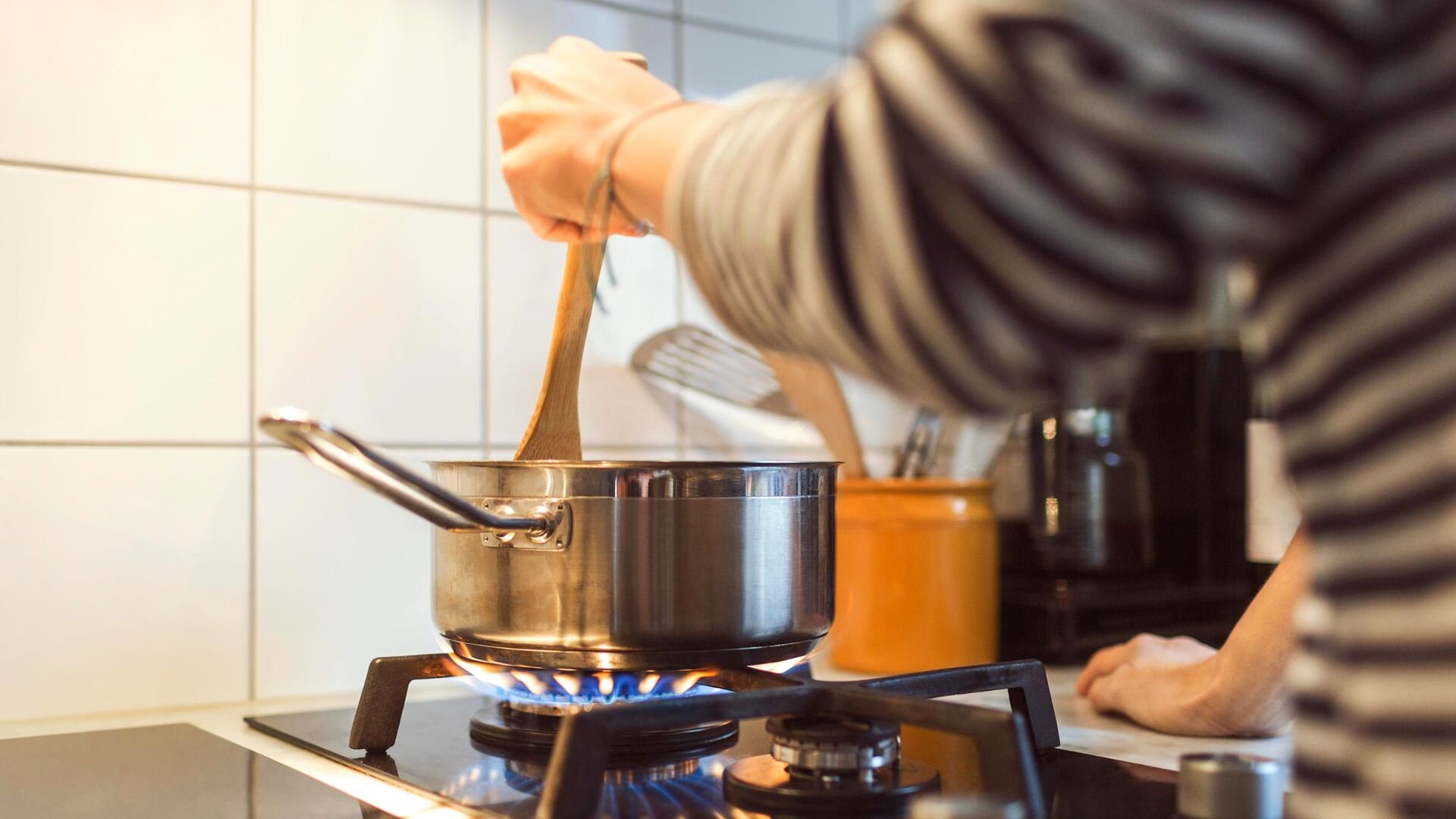 2023 03 Cooking Pasta On Gas Stove Cooking Pasta Gas Stove